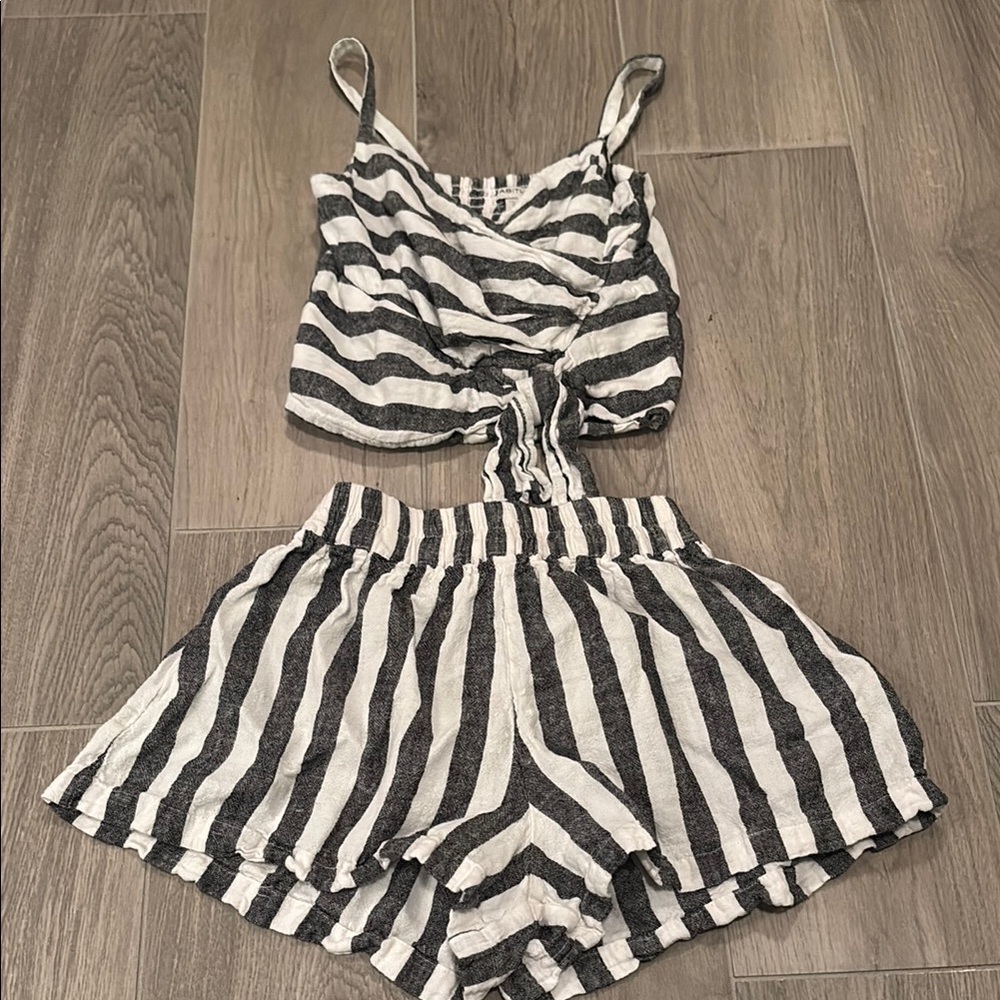 Habitual Girls Striped Black and Gray Tank Top And Shorts Set Size 7/8